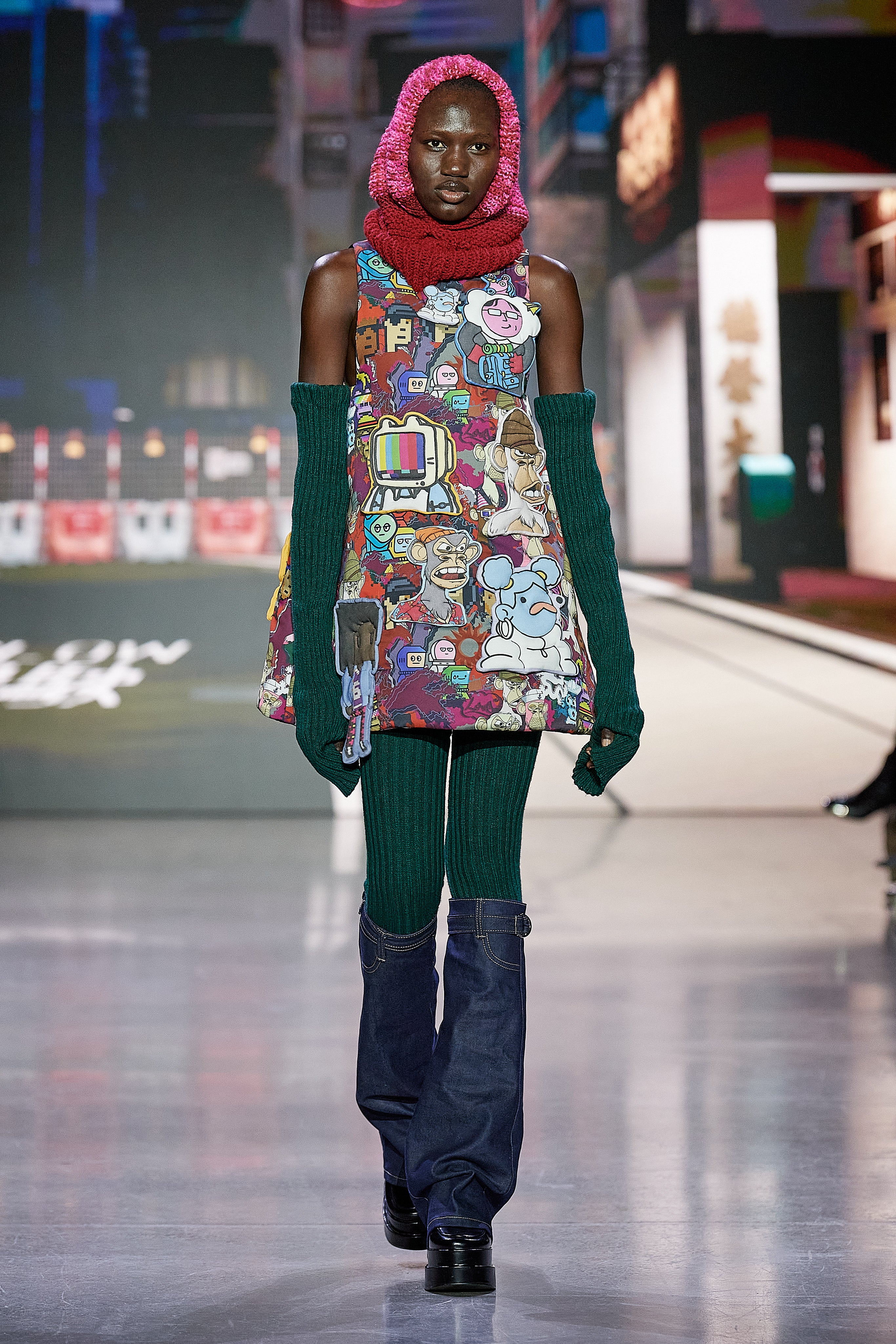 FW2023 – Vivienne Tam Store