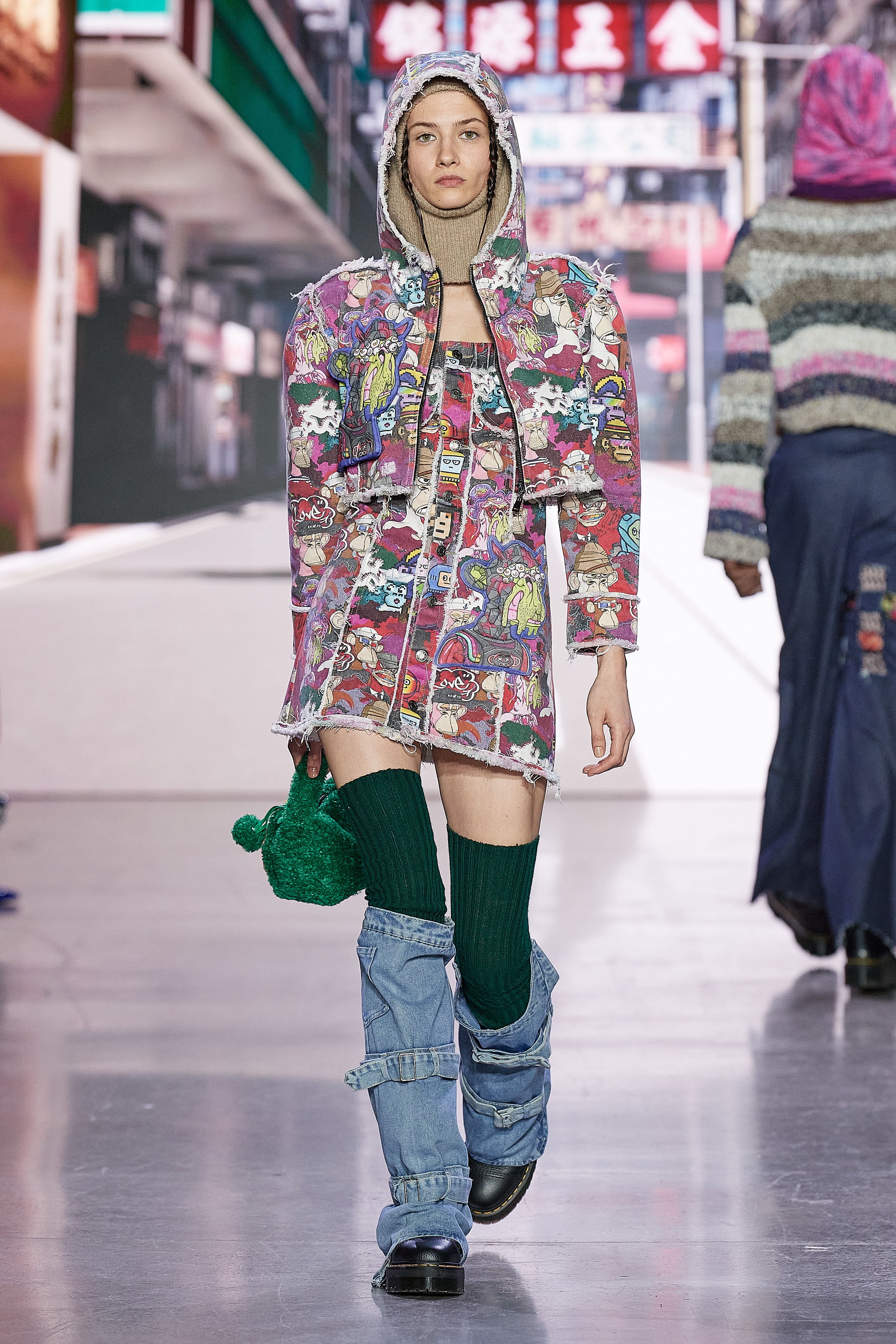 FW2023 – Vivienne Tam Store