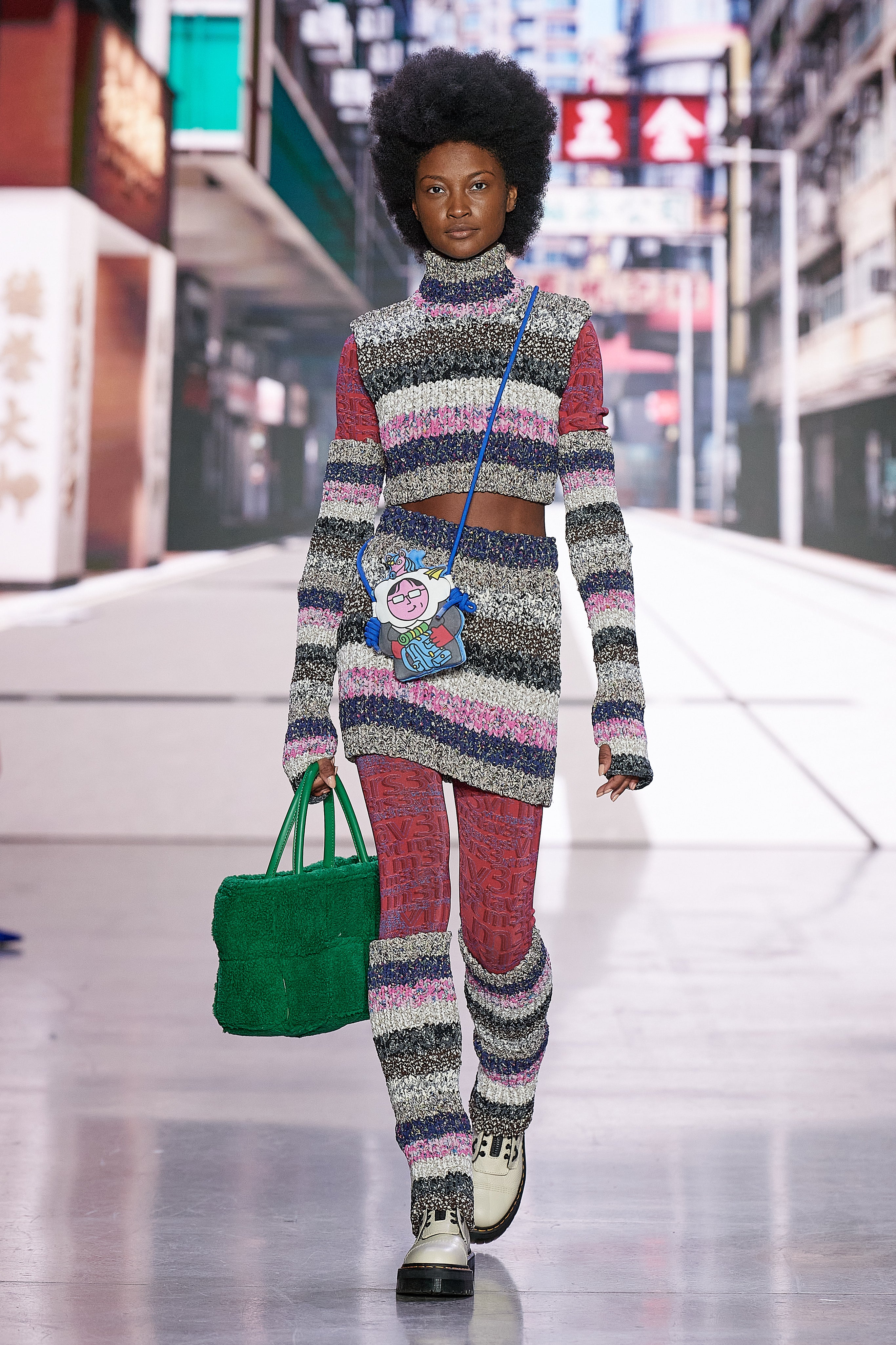 FW2023 – Vivienne Tam Store