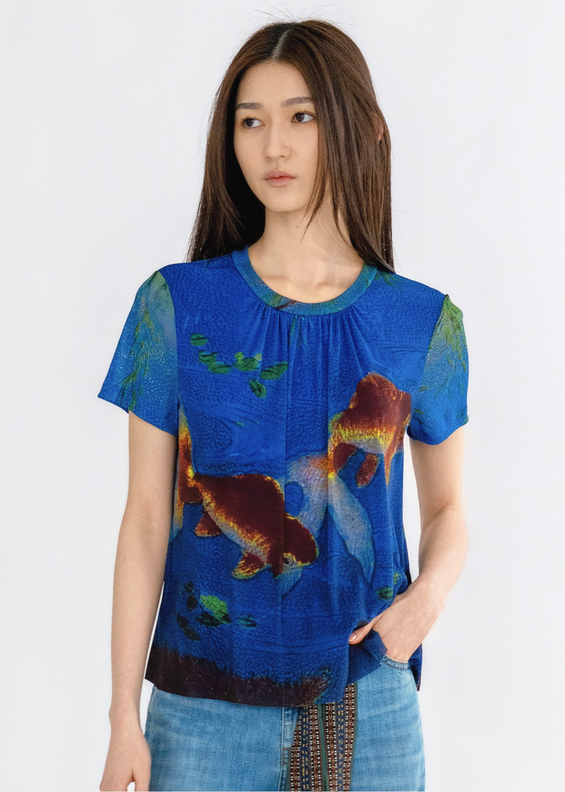 GOLDFISH REVIVAL 2025 RUFFLED TOP – Vivienne Tam Store GOLDFISH REVIVAL 2025 RUFFLED TOP – Vivienne Tam Store