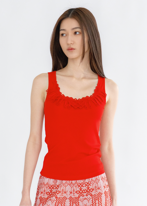 SOLID TANK TOP WITH DEER LACE