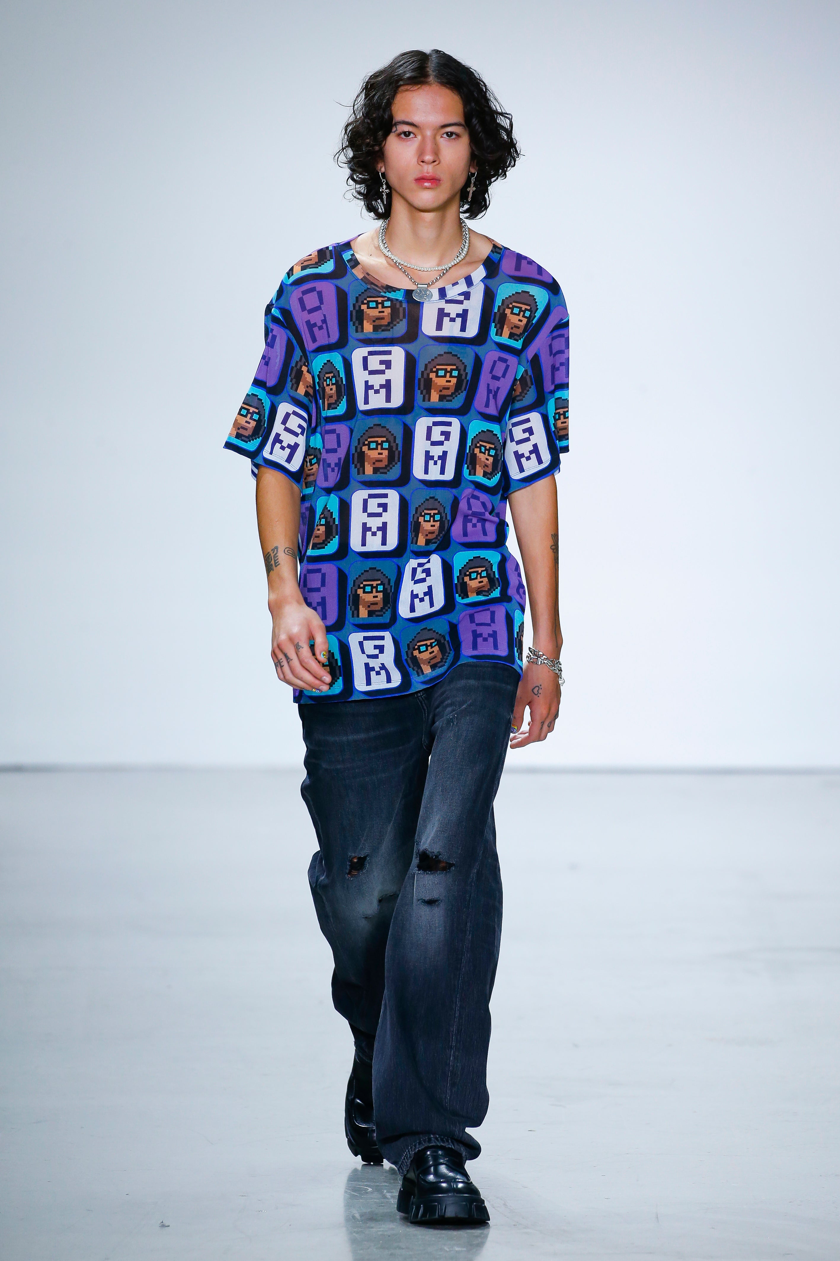 SS2023 – Vivienne Tam Store