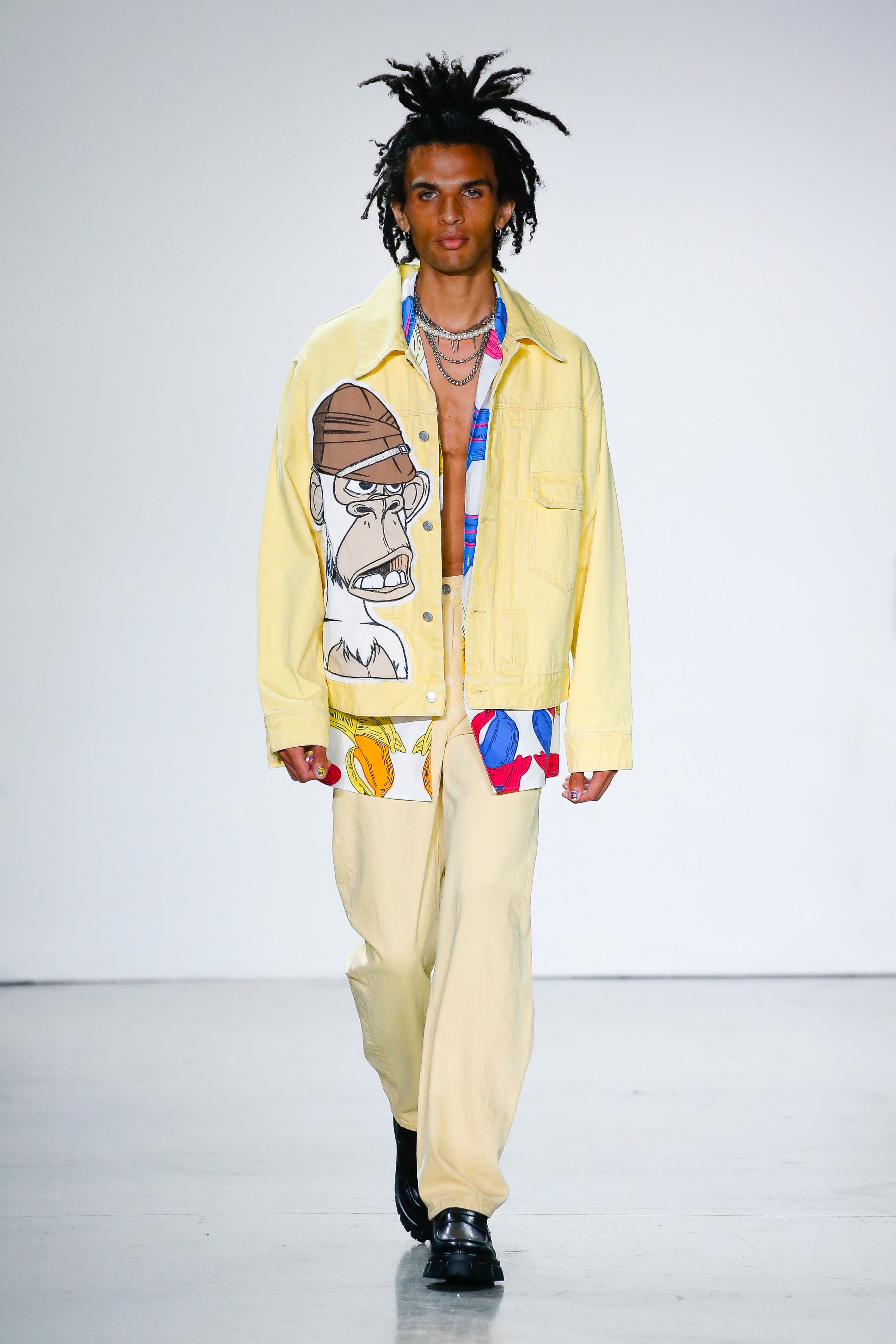 SS2023 – Vivienne Tam Store