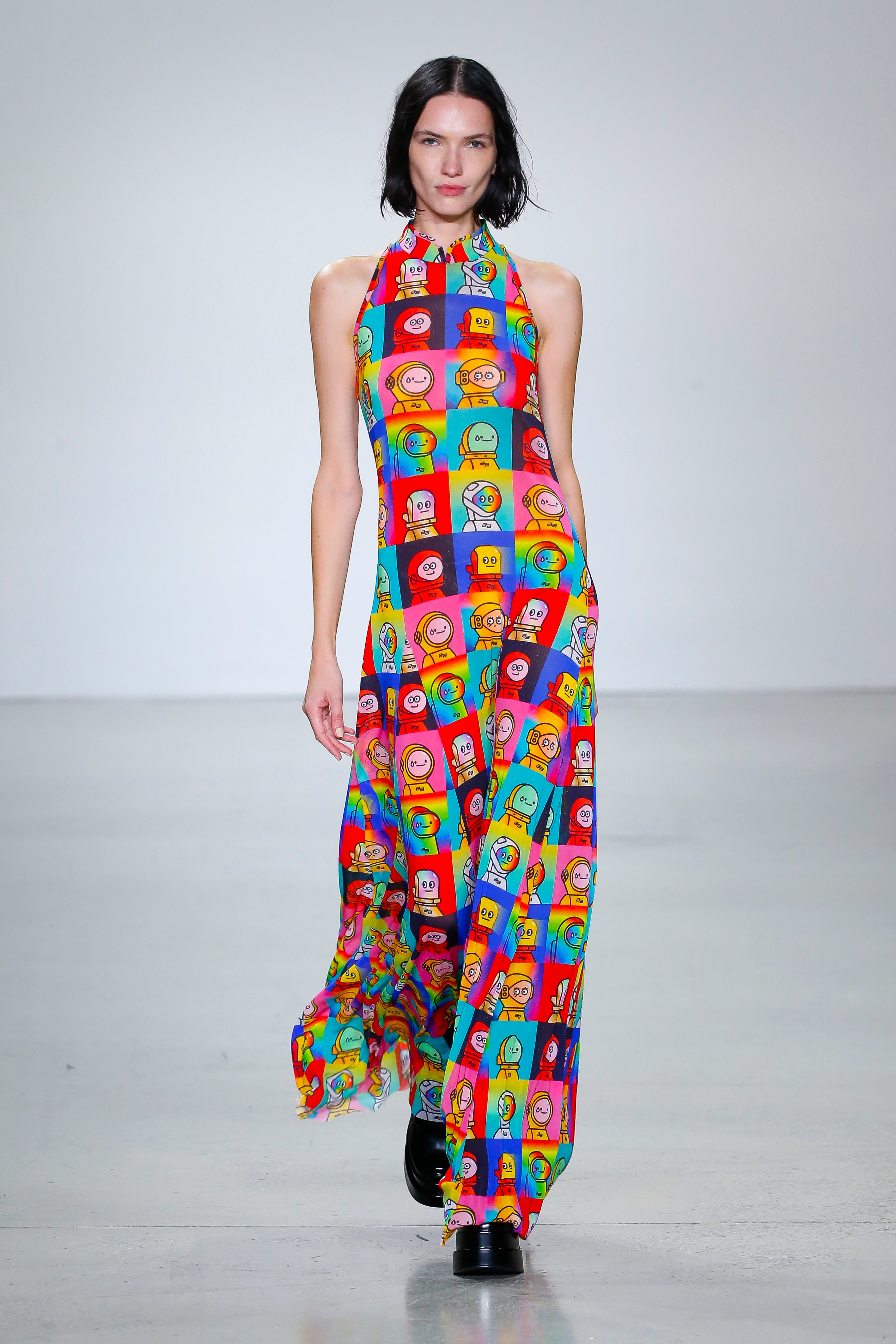 SS2023 – Vivienne Tam Store