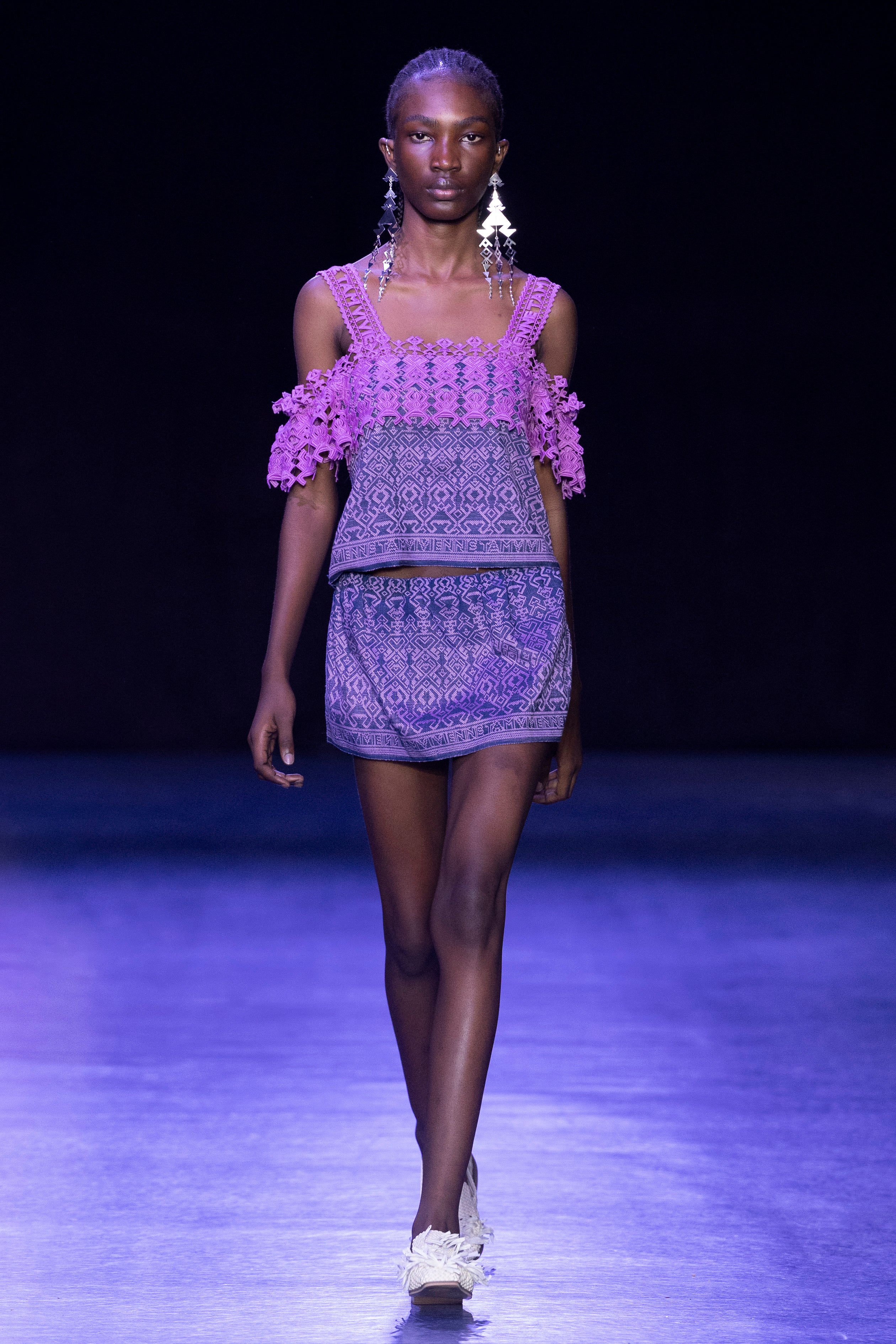 SS2025 – Vivienne Tam Store