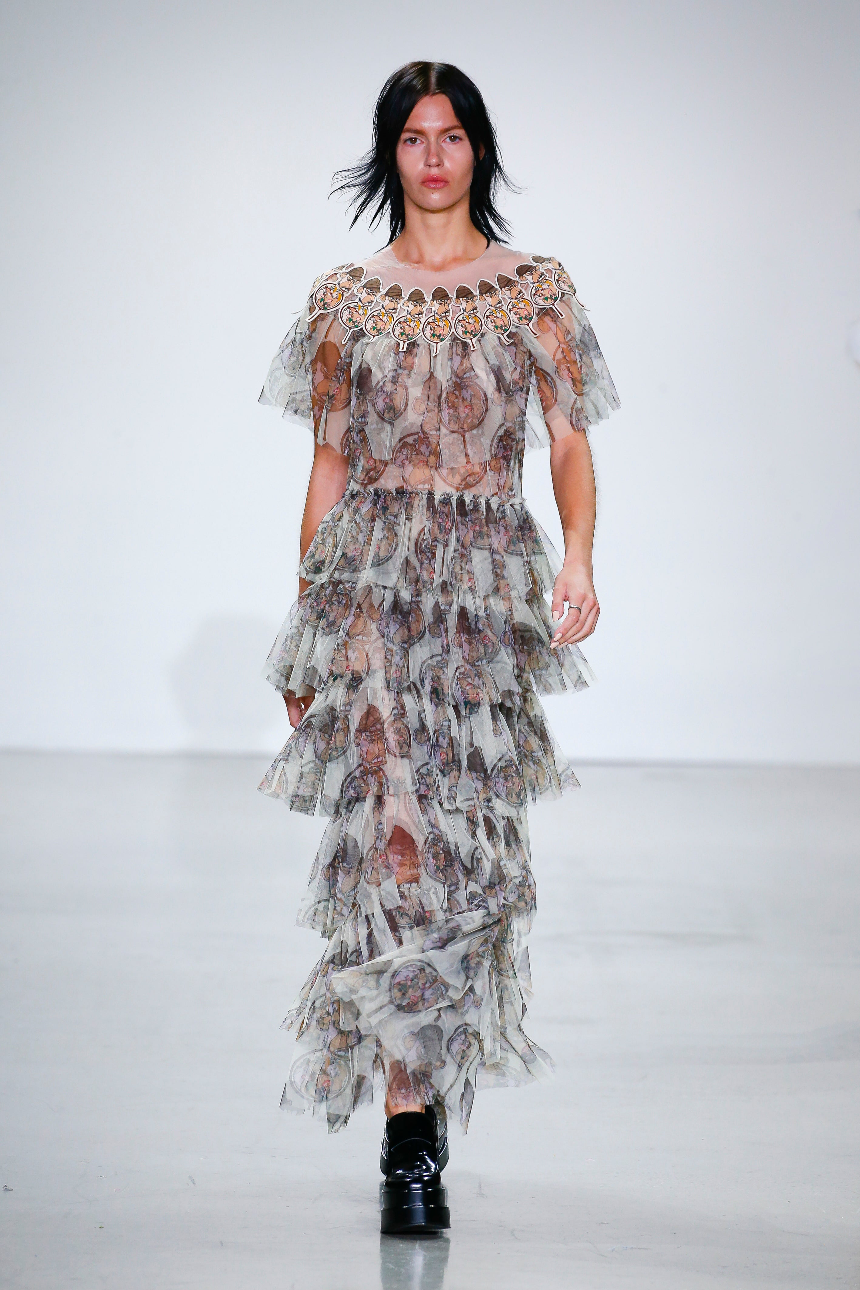 SS2023 – Vivienne Tam Store